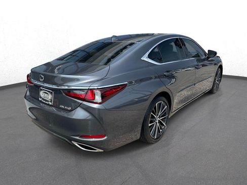 Used 2024 Lexus ES 350 w/ Premium Package FWD image 3