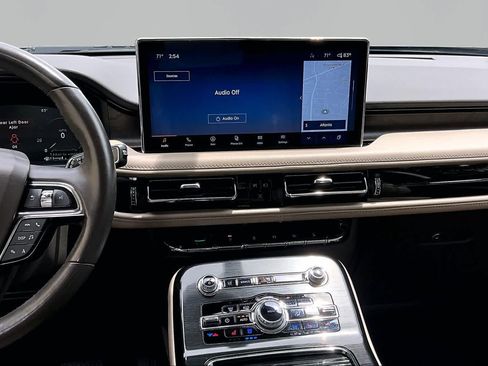 Used 2022 Lincoln Nautilus Reserve FWD image 7
