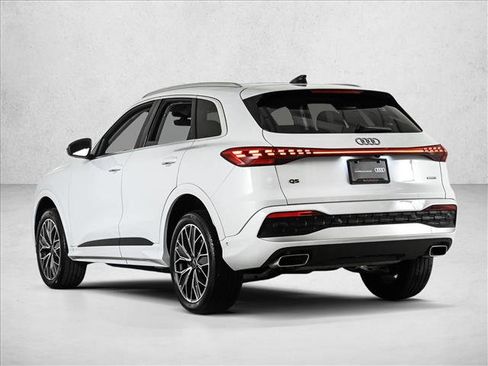 Certified 2025 Audi Q5 Premium w/ Premium Plus AWD/4WD image 9