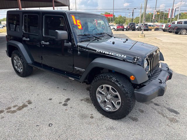 Used 2015 Jeep Wrangler Unlimited Rubicon w/ Connectivity Group AWD/4WD image 18