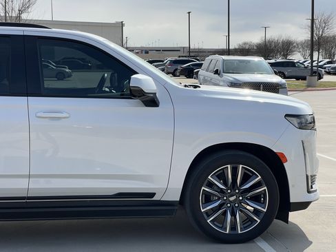 Used 2023 Cadillac Escalade Sport w/ Touring Package image 12