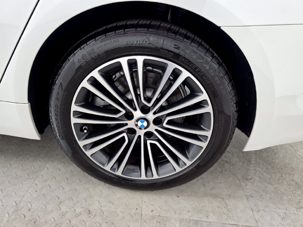Used 2020 BMW 530i xDrive w/ Premium Package AWD/4WD image 17