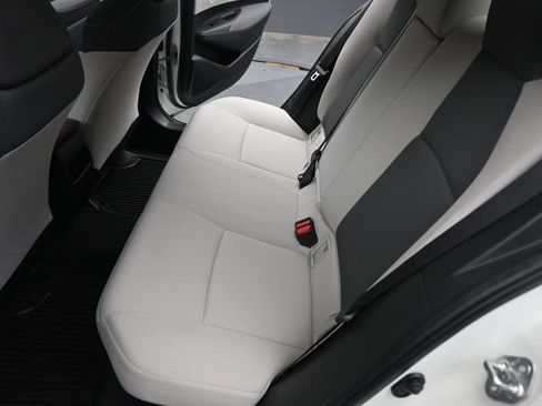 Used 2022 Toyota Corolla LE FWD image 17