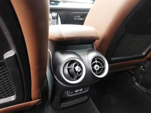 Used 2023 Alfa Romeo Stelvio Ti image 13