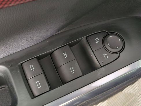 Certified 2025 Chevrolet Traverse Z71 w/ Driver Confidence Package image 24