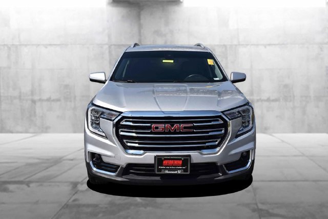 Used 2022 GMC Terrain SLT FWD image 4