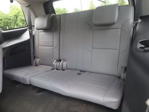 Used 2018 Chevrolet Tahoe LT w/ Luxury Package AWD/4WD image 23