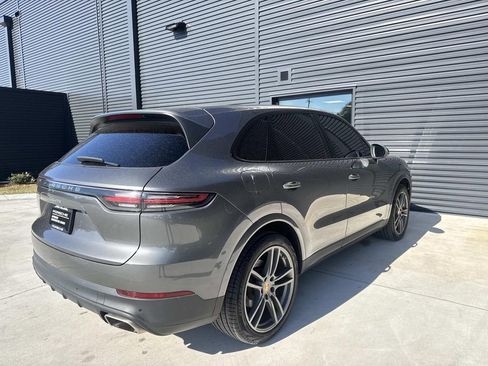 Used 2021 Porsche Cayenne image 11