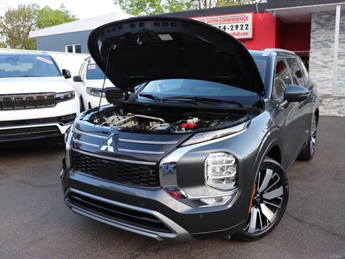 Used 2025 Mitsubishi Outlander SEL image 59