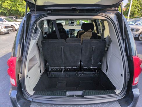 Used 2013 Dodge Grand Caravan SXT FWD image 26