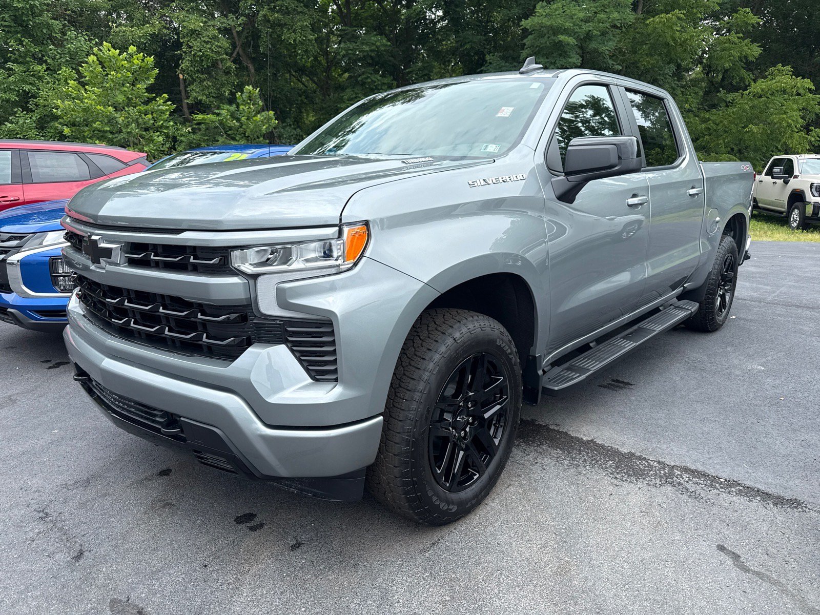 New 2026 Chevrolet Silverado 1500 RST w/ RST Select Package AWD/4WD image 1