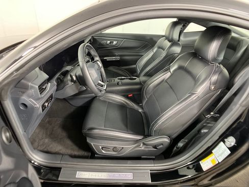 Certified 2025 Ford Mustang Premium image 29
