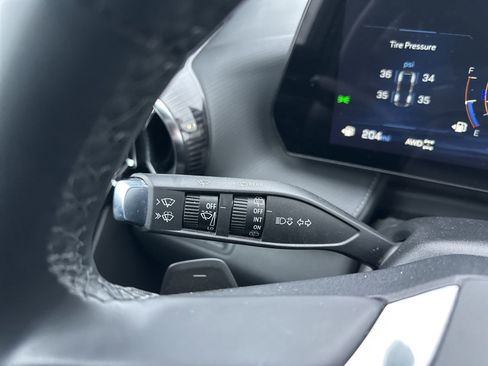 Used 2025 Chevrolet Equinox LT w/ Convenience Package II image 28