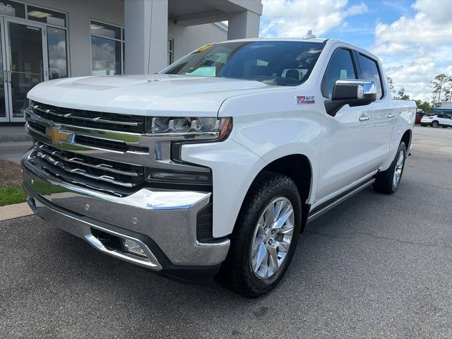 Used 2020 Chevrolet Silverado 1500 LTZ w/ LTZ Plus Package AWD/4WD image 2