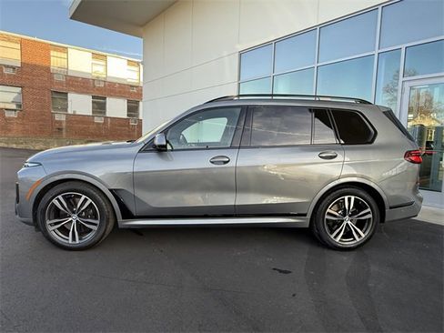 Certified 2024 BMW X7 xDrive40i w/ M Sport Package image 8