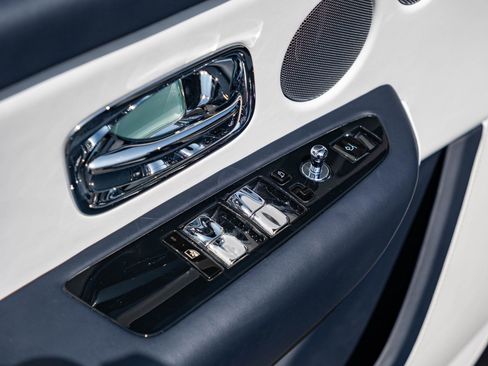 Certified 2019 Rolls-Royce Cullinan image 10