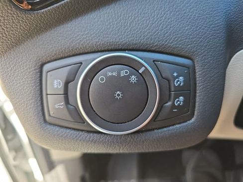 Used 2017 Ford Escape Titanium image 27
