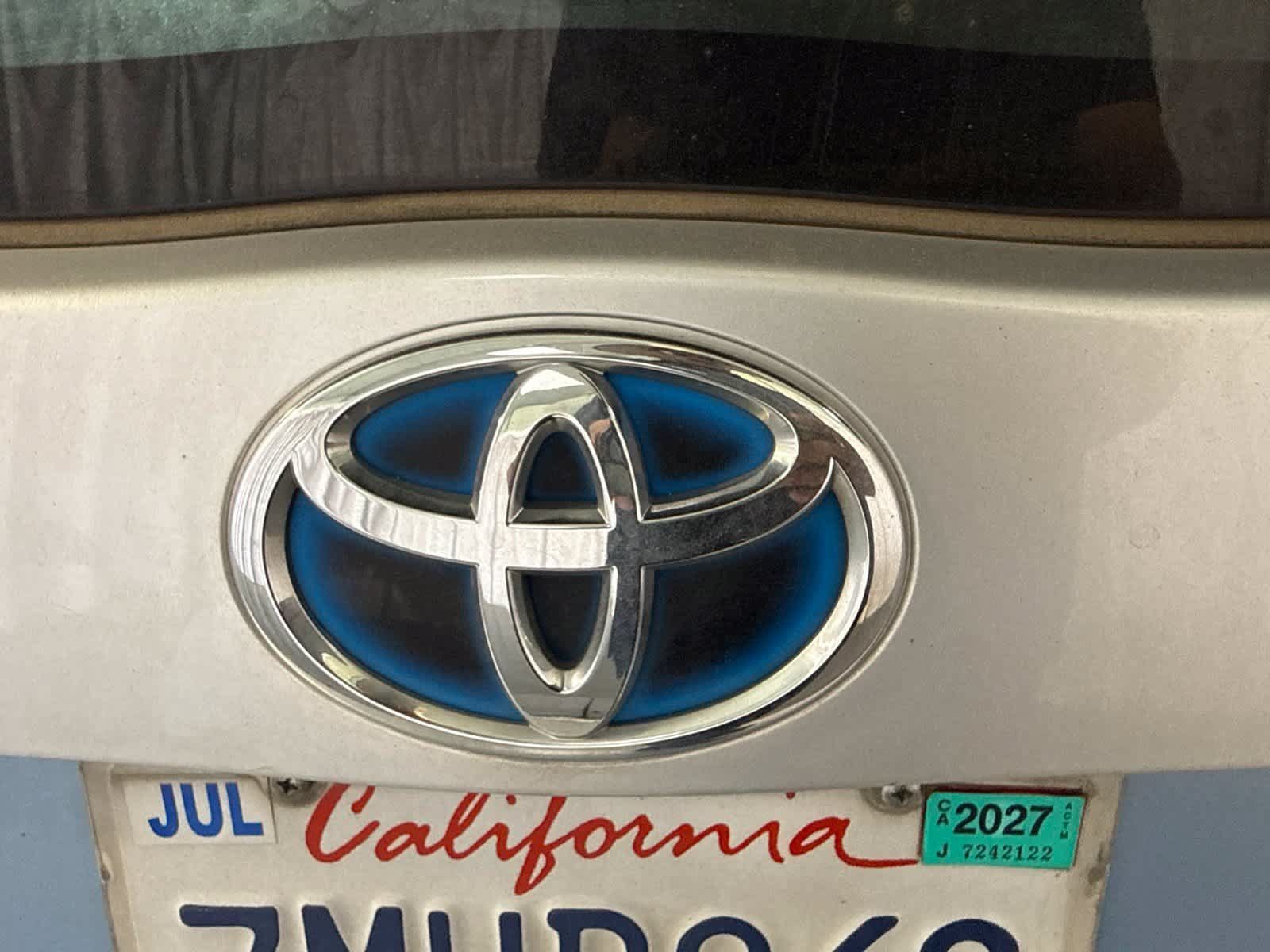Used 2015 Toyota Prius Prime Plug-In Hybrid FWD image 15