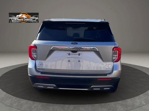 Used 2020 Ford Explorer XLT w/ Equipment Group 202A image 6