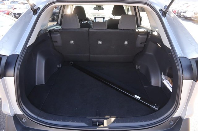 Used 2025 Toyota RAV4 XLE AWD/4WD image 7