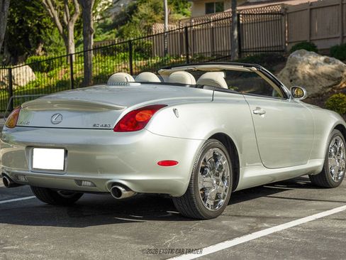 Used 2005 Lexus SC 430 Convertible image 8