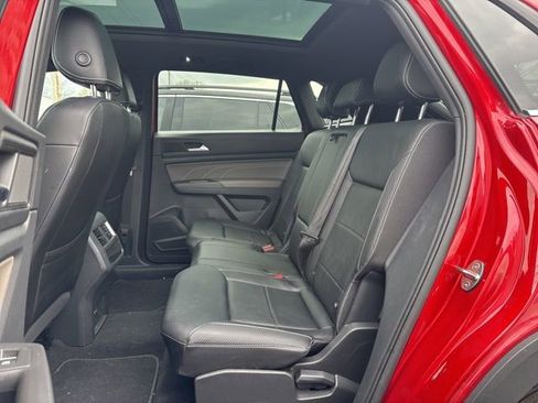Used 2023 Volkswagen Atlas Cross Sport SE w/ Panoramic Sunroof Package FWD image 16
