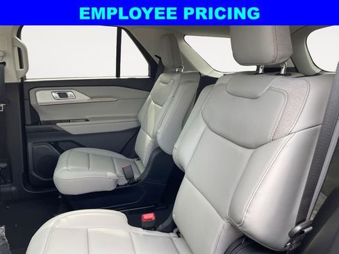 New 2026 Ford Explorer Active AWD/4WD image 13