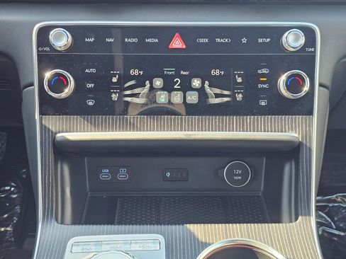 Certified 2025 Genesis GV80 3.5T image 16