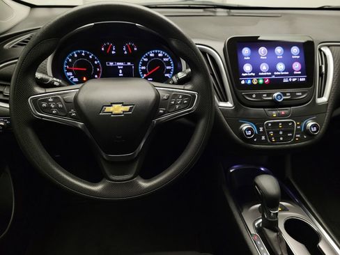 Used 2025 Chevrolet Malibu LT FWD image 22