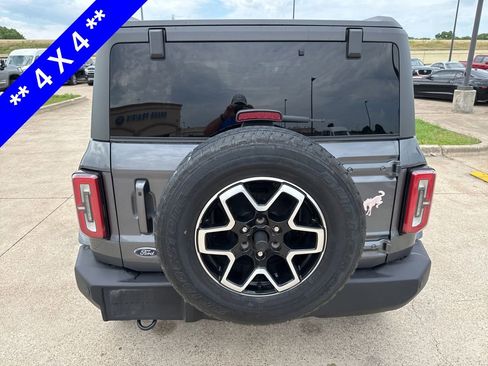 Used 2023 Ford Bronco Outer Banks AWD/4WD image 9