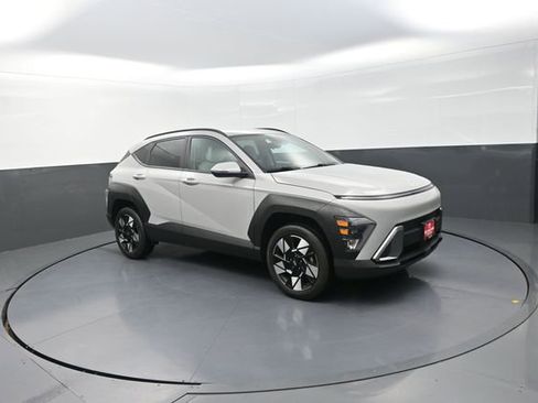 Used 2025 Hyundai Kona SEL AWD/4WD image 21