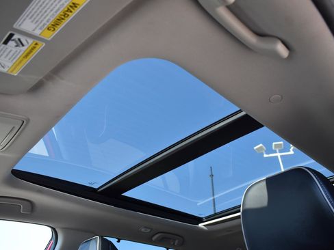 Used 2023 Honda Pilot Elite image 12