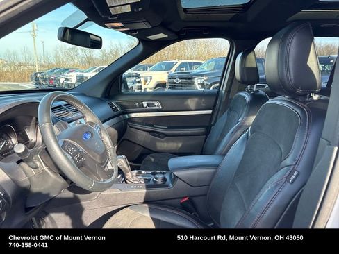 Used 2018 Ford Explorer XLT w/ Equipment Group 202A image 11