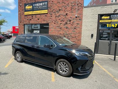 Used 2024 Toyota Sienna LE