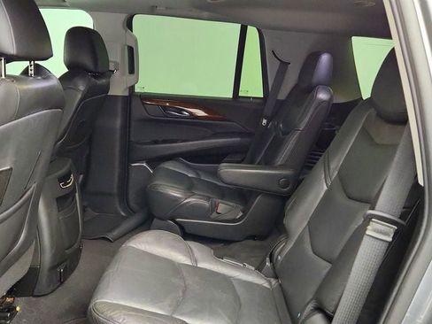 Used 2020 Cadillac Escalade Luxury AWD/4WD image 21