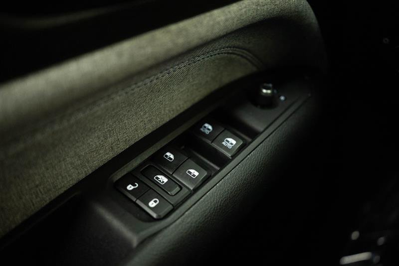 Used 2023 Jeep Compass Sport AWD/4WD image 26