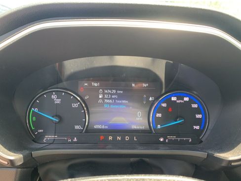 Used 2021 Ford Escape SE w/ SE Sport Appearance Package AWD/4WD image 5