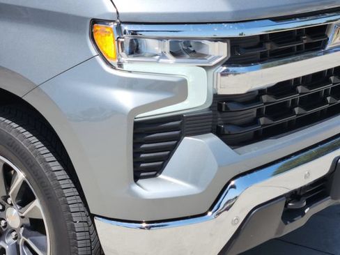 Used 2025 Chevrolet Silverado 1500 LT w/ Texas Edition Plus RWD image 8