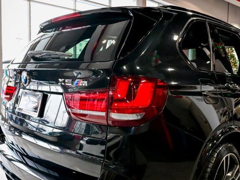 Used 2017 BMW X5 M image 11