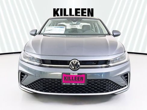 New 2026 Volkswagen Jetta SE image 2