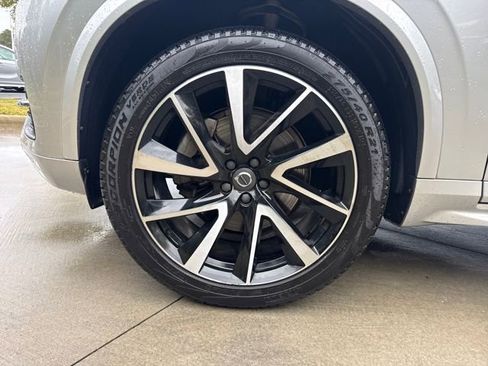 Used 2019 Volvo XC90 T6 Momentum image 11