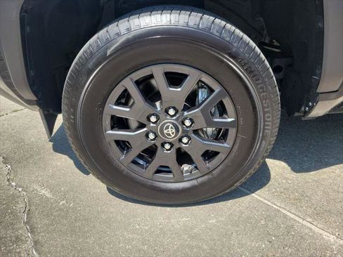 Certified 2025 Toyota 4Runner SR5 RWD image 33