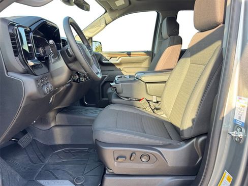 Used 2025 Chevrolet Silverado 1500 LT w/ All Star Edition Plus image 9