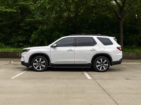 Certified 2025 Honda Pilot Elite image 6