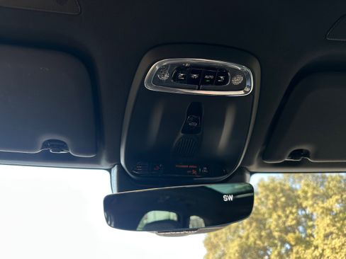 Used 2021 Volvo XC60 T8 R-Design w/ Advanced Package image 23