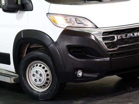 Used 2025 RAM ProMaster 2500 w/ U-Haul Equipment Group FWD image 8