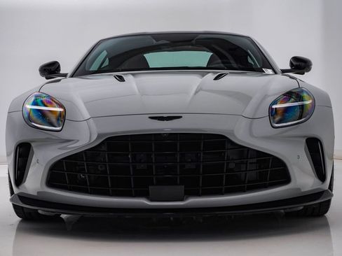 Used 2026 Aston Martin V8 Vantage S RWD image 5