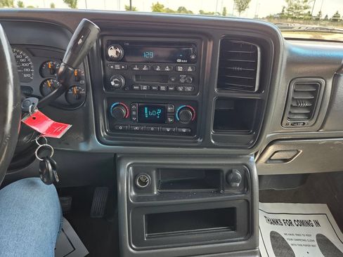 Used 2005 Chevrolet Silverado 1500 LS w/ Safe And Sound Package RWD image 24