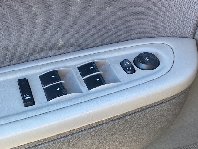 Used 2010 Chevrolet Traverse LS FWD image 10