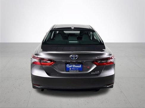 Used 2022 Toyota Camry LE FWD image 7